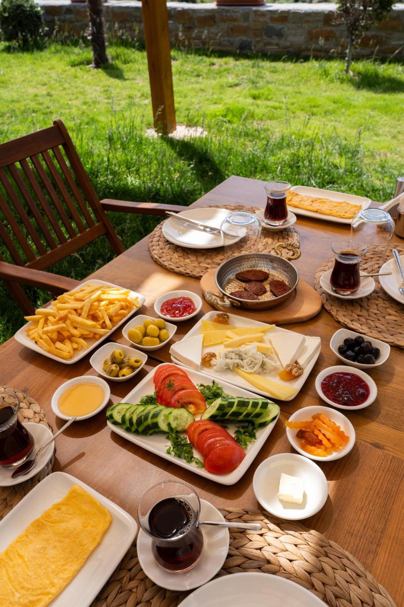 Terra Gaia Hotel İmroz Bagian luar foto